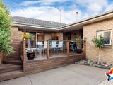 https://images.listonce.com.au/custom/160x/listings/14-old-kent-road-mooroolbark-vic-3138/721/01524721_img_17.jpg?Hm_t69sMrhk