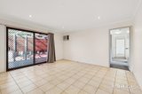 https://images.listonce.com.au/custom/160x/listings/14-penshurst-place-warranwood-vic-3134/181/01950181_img_06.jpg?uFSsedtKf-8