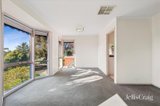 https://images.listonce.com.au/custom/160x/listings/14-penshurst-place-warranwood-vic-3134/181/01950181_img_08.jpg?ploiHbaFe9U