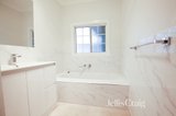 https://images.listonce.com.au/custom/160x/listings/14-railway-parade-newport-vic-3015/701/01951701_img_02.jpg?mfI0AspwakI
