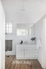 https://images.listonce.com.au/custom/160x/listings/14-ralston-street-south-yarra-vic-3141/697/01972697_img_10.jpg?n5mD-G9Vb2c