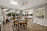 https://images.listonce.com.au/custom/160x/listings/14-roborough-avenue-mount-eliza-vic-3930/498/01723498_img_04.jpg?vRwy6U__F9o