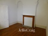 https://images.listonce.com.au/custom/160x/listings/14-rosser-street-brunswick-vic-3056/008/01813008_img_06.jpg?miX6OLvYVL8