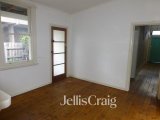 https://images.listonce.com.au/custom/160x/listings/14-rosser-street-brunswick-vic-3056/008/01813008_img_09.jpg?ENR-p2XElTo