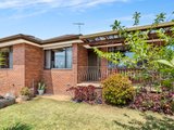 https://images.listonce.com.au/custom/160x/listings/14-rushden-close-bell-post-hill-vic-3215/358/01552358_img_07.jpg?PClm9FlLrLE