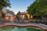 https://images.listonce.com.au/custom/160x/listings/14-ryeburne-avenue-hawthorn-east-vic-3123/819/01817819_img_05.jpg?L7TMCbJhmOE