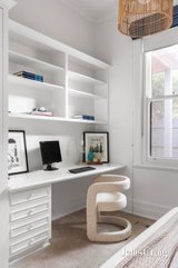 https://images.listonce.com.au/custom/160x/listings/14-ryeburne-avenue-hawthorn-east-vic-3123/819/01817819_img_14.jpg?mIC2TeVnp7Y