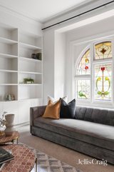 https://images.listonce.com.au/custom/160x/listings/14-ryeburne-avenue-hawthorn-east-vic-3123/819/01817819_img_16.jpg?dUXi87WERdg