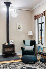 https://images.listonce.com.au/custom/160x/listings/14-shamrock-street-brunswick-west-vic-3055/674/01118674_img_05.jpg?oVsrhrsYXME