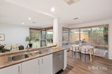 https://images.listonce.com.au/custom/160x/listings/14-smithfield-walk-vermont-vic-3133/063/01901063_img_07.jpg?KLb2zYE2kQ8