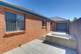 https://images.listonce.com.au/custom/160x/listings/14-somerset-drive-lake-gardens-vic-3355/844/01141844_img_04.jpg?bEBtHHBpM3E