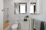 https://images.listonce.com.au/custom/160x/listings/14-stradbroke-avenue-brighton-east-vic-3187/850/01682850_img_11.jpg?vceFJws0UWQ