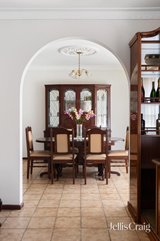 https://images.listonce.com.au/custom/160x/listings/14-third-avenue-brunswick-vic-3056/261/01985261_img_09.jpg?Y93TzfIp6m0