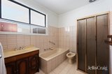 https://images.listonce.com.au/custom/160x/listings/14-third-avenue-brunswick-vic-3056/261/01985261_img_10.jpg?0-lMBO64lC0