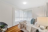 https://images.listonce.com.au/custom/160x/listings/14-venice-avenue-mitcham-vic-3132/054/01725054_img_11.jpg?Lcl-cCYVIkQ