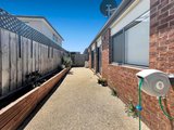 https://images.listonce.com.au/custom/160x/listings/14-vienet-avenue-armstrong-creek-vic-3217/437/01949437_img_08.jpg?o-tQQGf52Lw