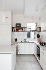 https://images.listonce.com.au/custom/160x/listings/14-westgarth-street-fitzroy-vic-3065/262/01650262_img_09.jpg?9onCwrVmMso