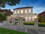 https://images.listonce.com.au/custom/160x/listings/14-yonga-road-balwyn-vic-3103/396/00829396_img_01.jpg?OZJcSg-U7rQ