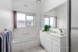 https://images.listonce.com.au/custom/160x/listings/140-furneaux-grove-bulleen-vic-3105/163/01235163_img_06.jpg?nYWBYQzqISg