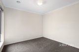 https://images.listonce.com.au/custom/160x/listings/140-shalbury-avenue-eltham-vic-3095/326/01937326_img_07.jpg?8EaASICMVhg
