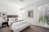 https://images.listonce.com.au/custom/160x/listings/140-webb-lane-east-melbourne-vic-3002/069/01607069_img_05.jpg?SgP3LVeVliE