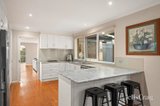 https://images.listonce.com.au/custom/160x/listings/140b-wonga-road-ringwood-vic-3134/695/01894695_img_04.jpg?x4-eB4bmivI