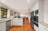 https://images.listonce.com.au/custom/160x/listings/140b-wonga-road-ringwood-vic-3134/695/01894695_img_05.jpg?pOhSC-Bui90