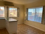 https://images.listonce.com.au/custom/160x/listings/141-high-street-kyneton-vic-3444/006/01702006_img_04.jpg?q_TVrbj3JYw