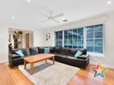 https://images.listonce.com.au/custom/160x/listings/141-manchester-road-mooroolbark-vic-3138/543/01525543_img_03.jpg?4Blta38Y-W8