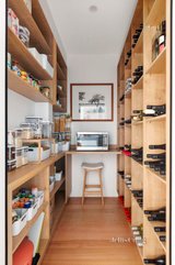 https://images.listonce.com.au/custom/160x/listings/141-mary-street-richmond-vic-3121/222/01735222_img_09.jpg?nxwiZglVTIk