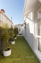 https://images.listonce.com.au/custom/160x/listings/141-mary-street-richmond-vic-3121/222/01735222_img_14.jpg?K7vXfGUiIoM