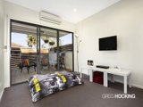 https://images.listonce.com.au/custom/160x/listings/1411-berry-street-yarraville-vic-3013/963/01202963_img_08.jpg?YnRM94gSwT8