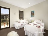 https://images.listonce.com.au/custom/160x/listings/1411-berry-street-yarraville-vic-3013/963/01202963_img_09.jpg?y178IRl5Mj4