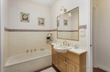 https://images.listonce.com.au/custom/160x/listings/1414-barongarook-court-lower-plenty-vic-3093/060/00847060_img_07.jpg?V1UhbX8onGU