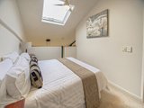 https://images.listonce.com.au/custom/160x/listings/14145-ormond-road-elwood-vic-3184/289/01794289_img_07.jpg?t7JUvYAZEww
