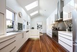 https://images.listonce.com.au/custom/160x/listings/142-brewer-road-bentleigh-vic-3204/860/01910860_img_04.jpg?i3crT06hnyw