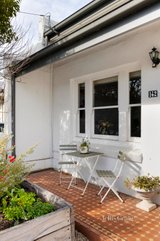 https://images.listonce.com.au/custom/160x/listings/142-clauscen-street-fitzroy-north-vic-3068/330/01565330_img_03.jpg?pJ5mkgdyrOs