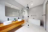 https://images.listonce.com.au/custom/160x/listings/142-clay-street-moorabbin-vic-3189/577/01915577_img_08.jpg?5O0o0tFgp-0