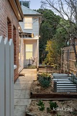 https://images.listonce.com.au/custom/160x/listings/142-donald-street-brunswick-vic-3056/064/01956064_img_25.jpg?vsQj5zTdID4