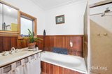 https://images.listonce.com.au/custom/160x/listings/142-mollison-street-malmsbury-vic-3446/272/01970272_img_08.jpg?EOdNef_D7BU