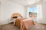 https://images.listonce.com.au/custom/160x/listings/142-north-avenue-strathmore-vic-3041/333/01989333_img_07.jpg?3ockQAOraNE