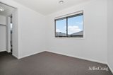 https://images.listonce.com.au/custom/160x/listings/142-shortridge-drive-lucas-vic-3350/031/01838031_img_04.jpg?eSQOF_q-lDA