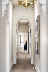 https://images.listonce.com.au/custom/160x/listings/142-simpson-street-east-melbourne-vic-3002/375/01740375_img_02.jpg?HMS1Rd1fIaA
