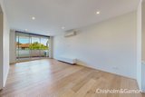 https://images.listonce.com.au/custom/160x/listings/14201-ormond-road-elwood-vic-3184/784/01954784_img_06.jpg?0dLS48HsDK0