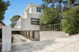 https://images.listonce.com.au/custom/160x/listings/1422-gaffney-street-pascoe-vale-vic-3044/949/01822949_img_05.jpg?LBesWhx0esw