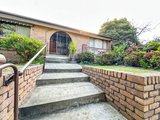 https://images.listonce.com.au/custom/160x/listings/1423-425-waverley-road-mount-waverley-vic-3149/879/01821879_img_08.jpg?iRQmAG-0c8I