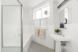 https://images.listonce.com.au/custom/160x/listings/1424-acland-street-st-kilda-vic-3182/976/01967976_img_06.jpg?fa63oMrd7bM