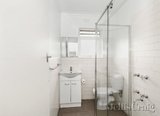 https://images.listonce.com.au/custom/160x/listings/1425-royal-avenue-glen-huntly-vic-3163/295/01818295_img_06.jpg?Dfn3pSC4lWk