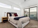 https://images.listonce.com.au/custom/160x/listings/143-pickles-street-port-melbourne-vic-3207/981/01086981_img_10.jpg?Ihewza5LkSg