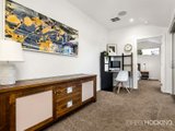 https://images.listonce.com.au/custom/160x/listings/143-pickles-street-port-melbourne-vic-3207/981/01086981_img_11.jpg?TPkUCcxgkjM